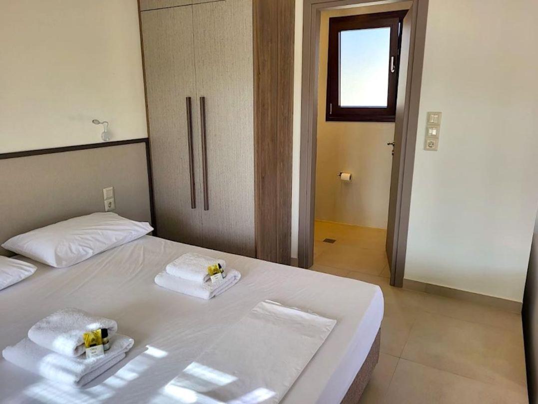 Studio At Beautiful Beach Kouremenos Apartamento Anevato Exterior foto